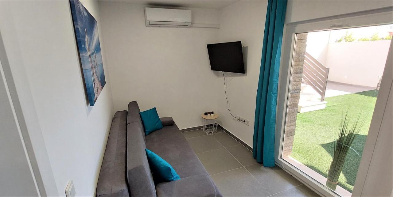 Vip Deluxe Apartment Arian Novalja Exterior photo