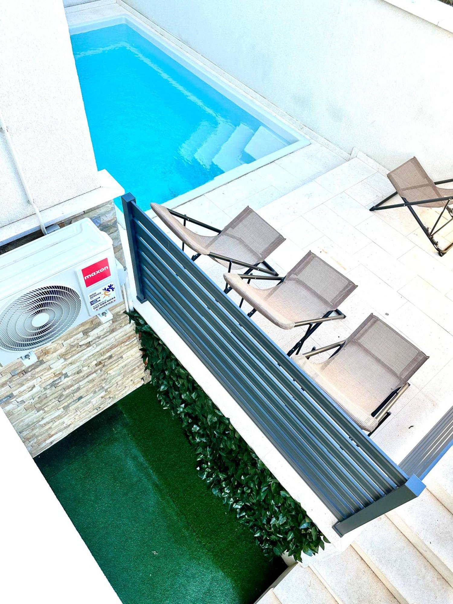 Vip Deluxe Apartment Arian Novalja Exterior photo
